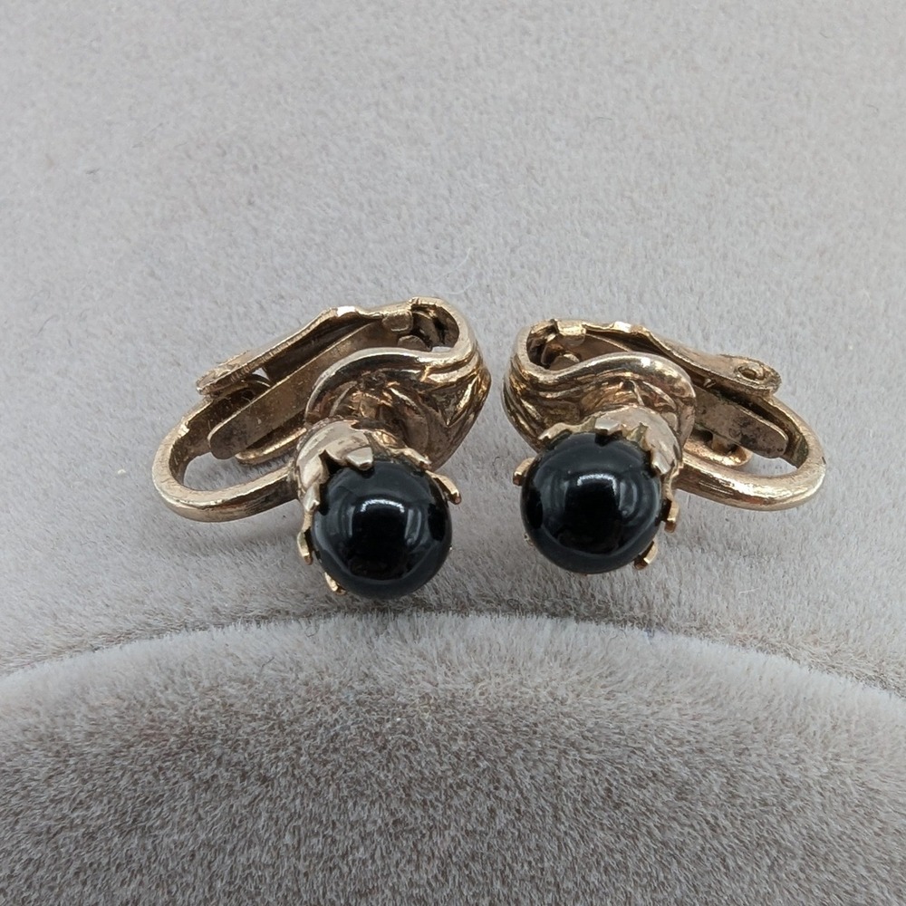 Vintage Gold Tone Black Cabochon Crown Prong Clip On Earrings Ornate Scrollwork